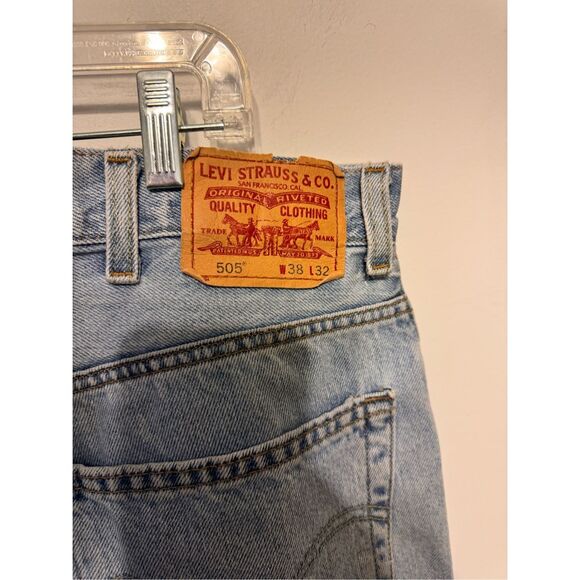 Levi’s 505 Men’s 38x32 Regular Fit Light Wash Blue Denim Jeans - Picture 8 of 8